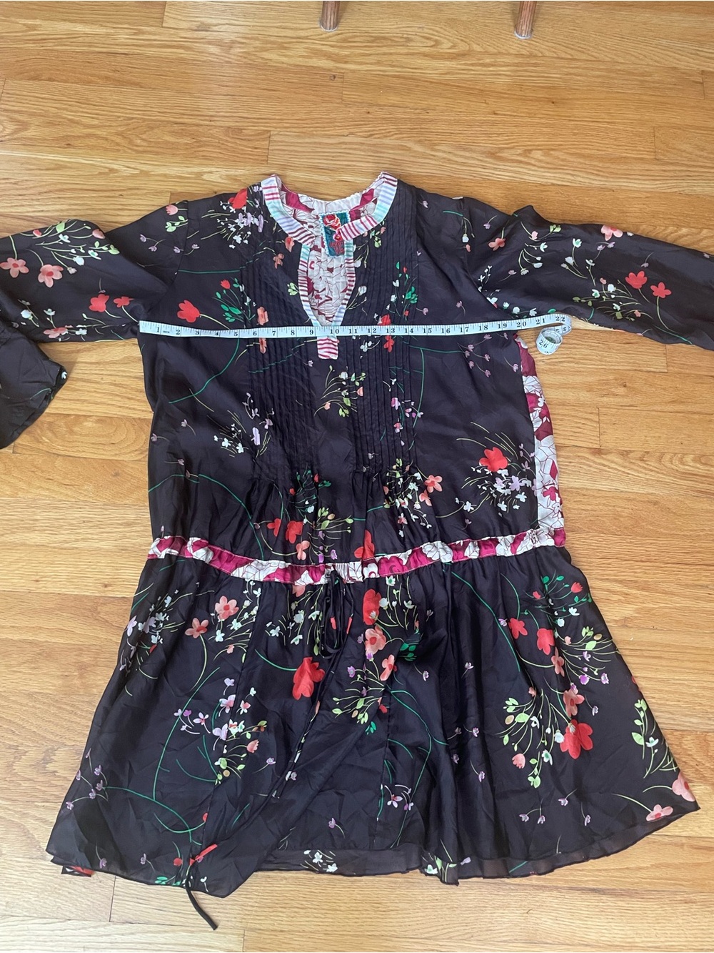 Johnny Was 100% Silk Floral Tunic - Picture 4 of 9